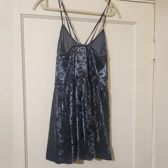 Blue velvet romper - Picture 5 of 8